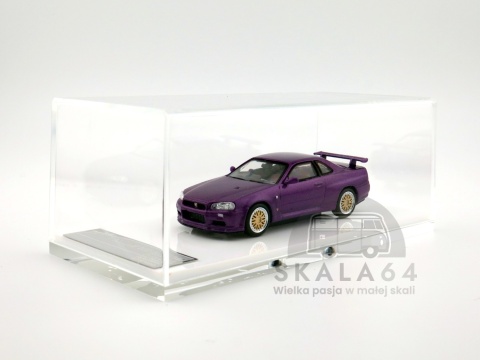 Miniature NISSAN Skyline GT-R (BNR34) Vspec II – Gulf – Street Weapon 1:64 – Neuf